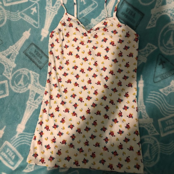 3 pack of tank tops!! - Picture 4 of 4